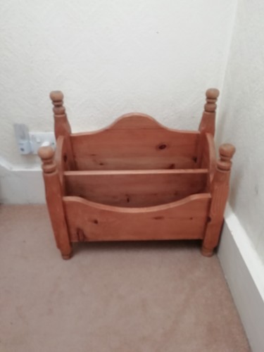 Vintage wooden magazine rack - ,