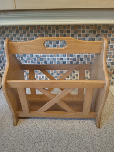 Vintage magazine rack - vintage,
