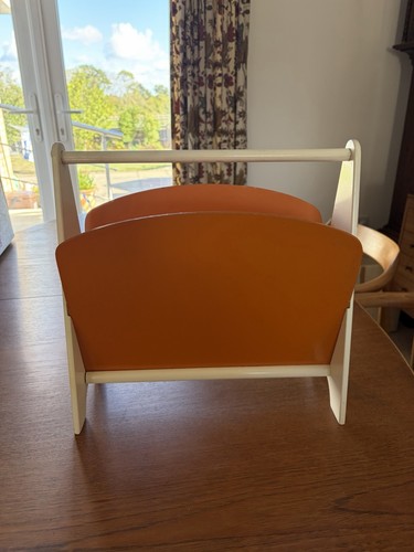 Retro magazine storage rack - magazine,