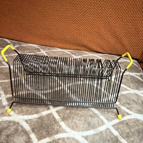 Vintage metal wire - metal, magazine