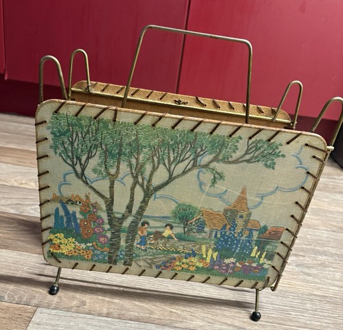 Vintage magazine rack metal - vintage, rack.