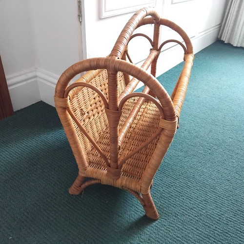 Vtg wicker magazine rack - vtg,