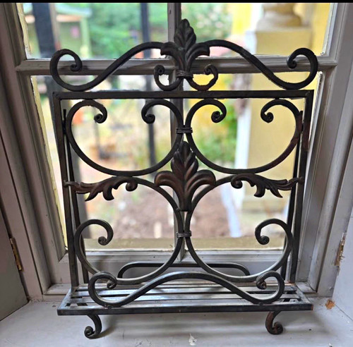 Black metal freestanding - black,